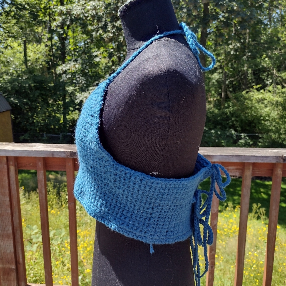 Homemade crochet top - Picture 3 of 4